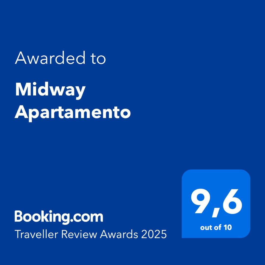 Midway Apartamento ตอร์เรโมลิโนส ภายนอก รูปภาพ
